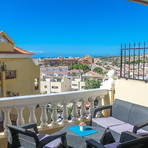 https://phoebes-apartment.tenerifehoteles.net