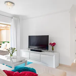  Apartment Cristismart Hi-end Services Media Streaming